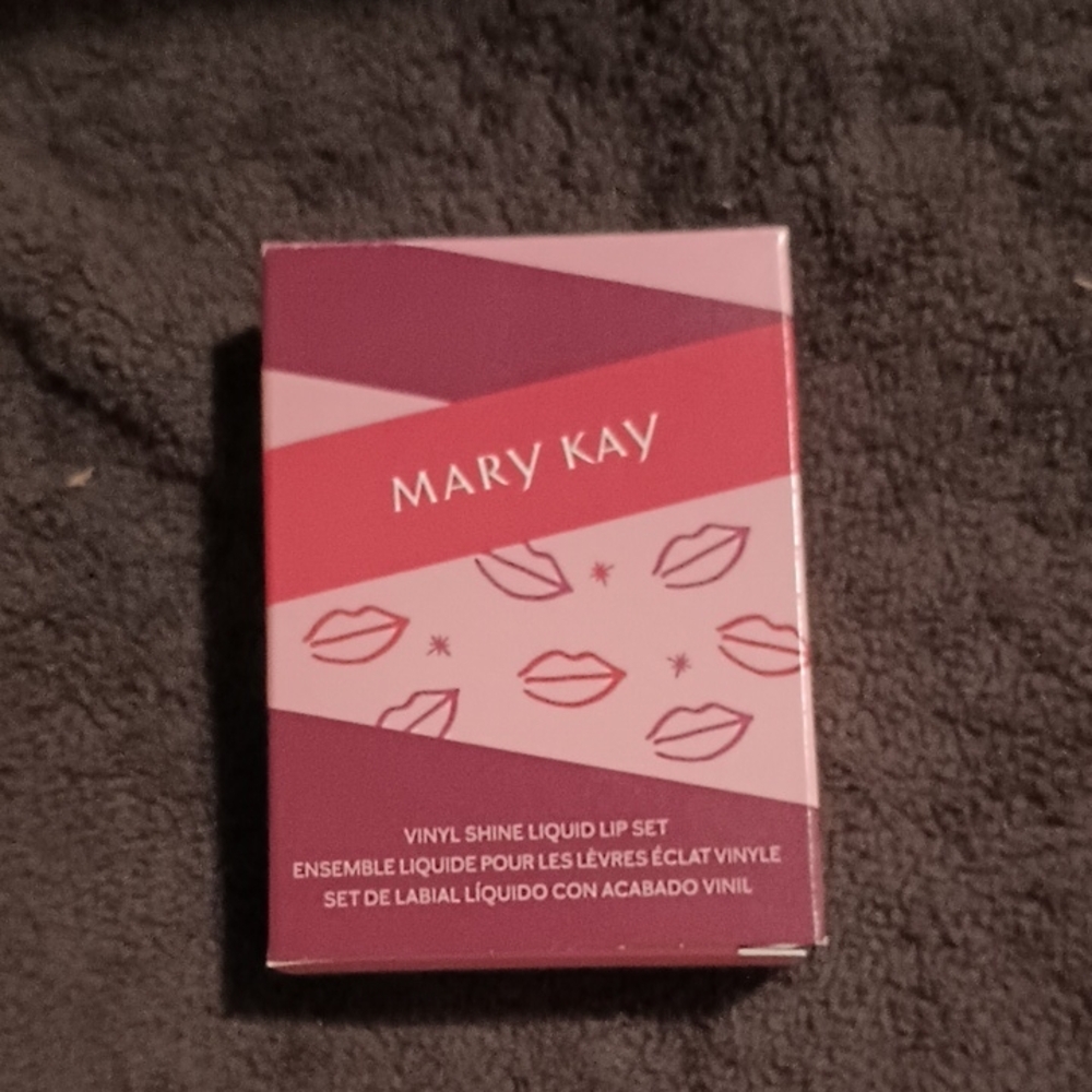 Mary Kay Vinyl Shine Liquid Lip Set - Red and Purple